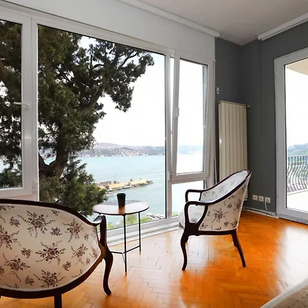 Exclusive Flat With Bosphorus View In Besiktas דירה *