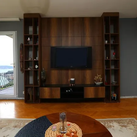 Exclusive Flat With Bosphorus View In Besiktas